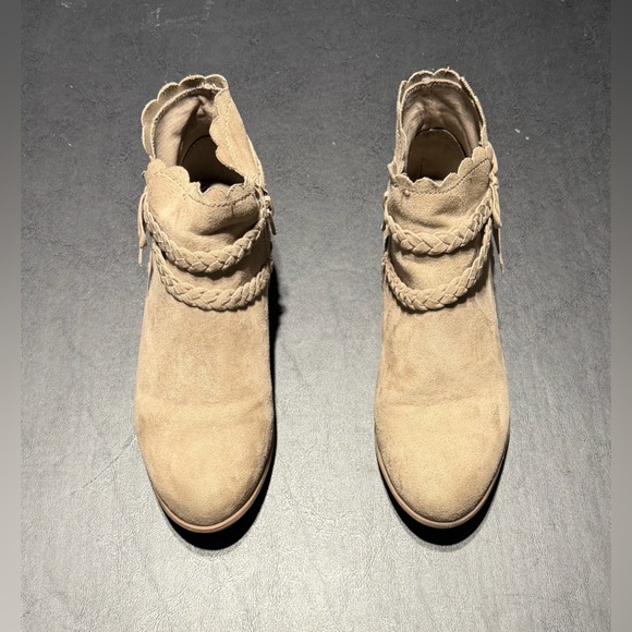 SO Other - Girls Size 3 SO Tan Ankle Booties Like New
